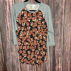 LuLaRoe Randy Raglan 3/4 Sleeve Shirt